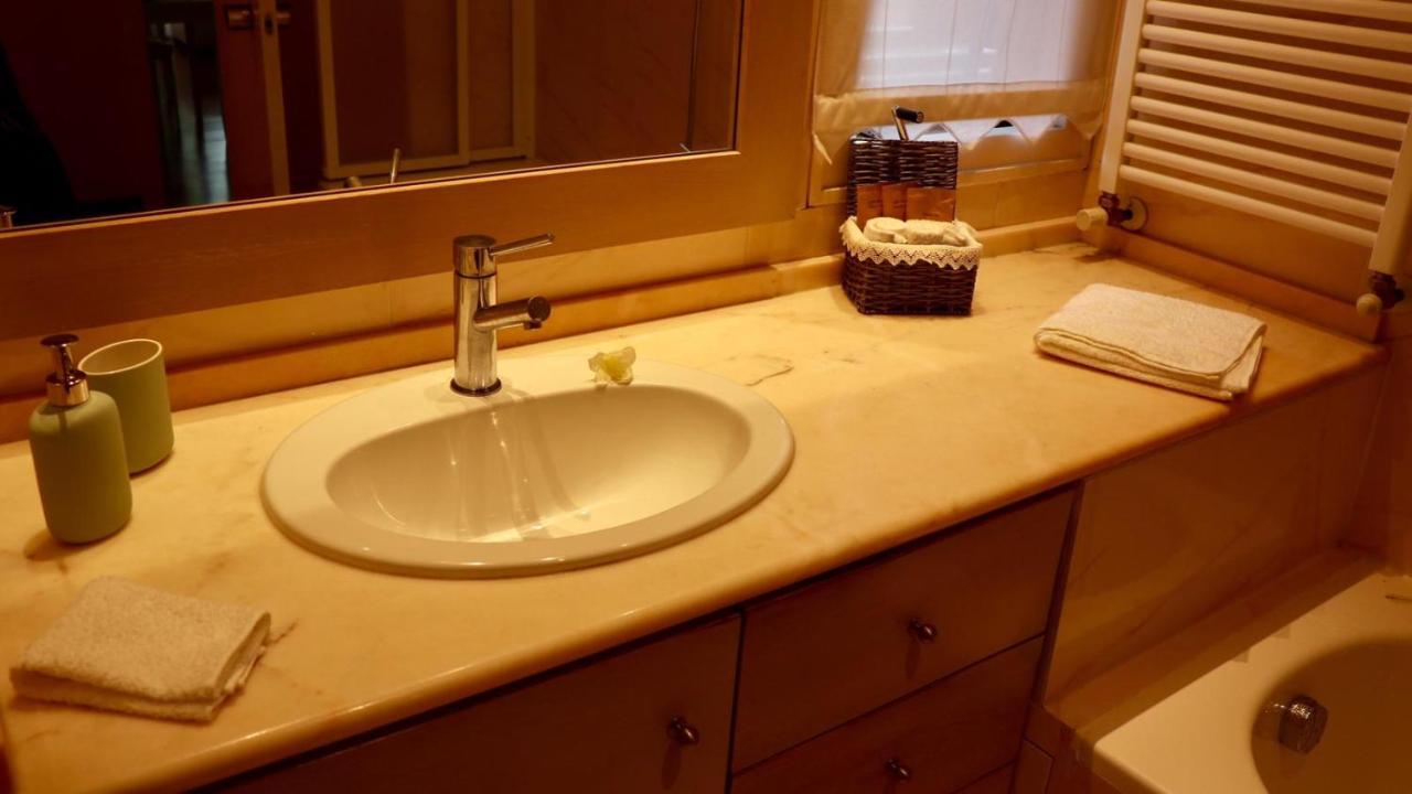 A Casa Di Grace Bed & Breakfast Базильо Екстериор снимка